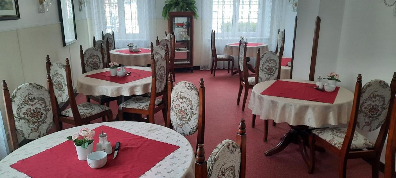 Excellent Romantic Прага Экстерьер фото