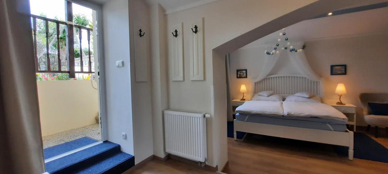 Excellent Romantic Прага Экстерьер фото